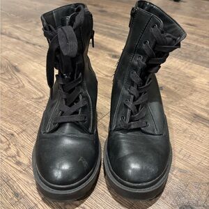 Women's Black Combat Boots with Laces and Zipper